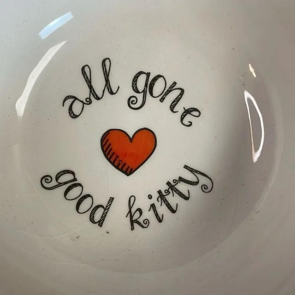 PELICAN BAY LTD Cat Lover Cat Bowl & Toy Kitten 6 1/2 diameter White Ceramic